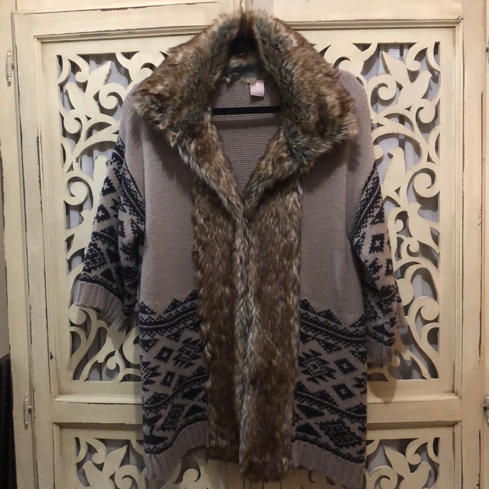 Cozy Sweater with Faux Fur Collar